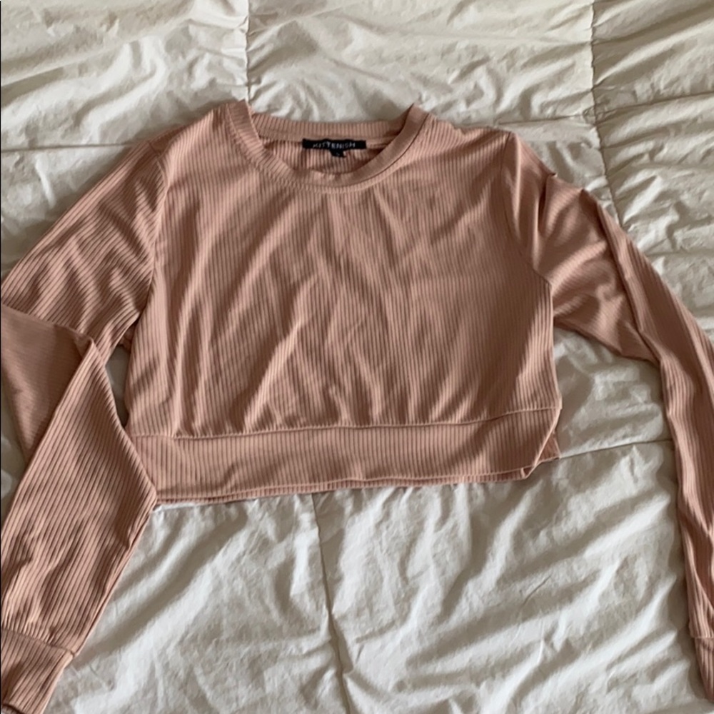Kittenish long sleeve crop top